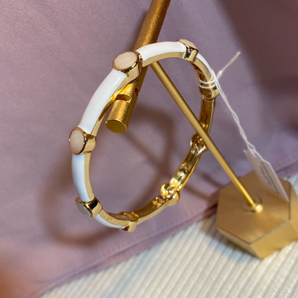 NWT MARSHMALLOW HAND PAINTED WHITE ENAMEL STRETCHY BRACELET WITH NUDE CRYSTAL - Picture 3 of 14